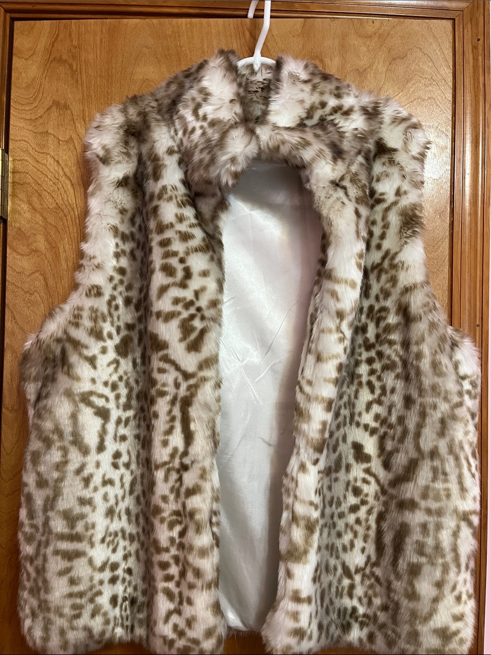 new directions Leopard-Print Faux Fur Vest in Cream and Brown
